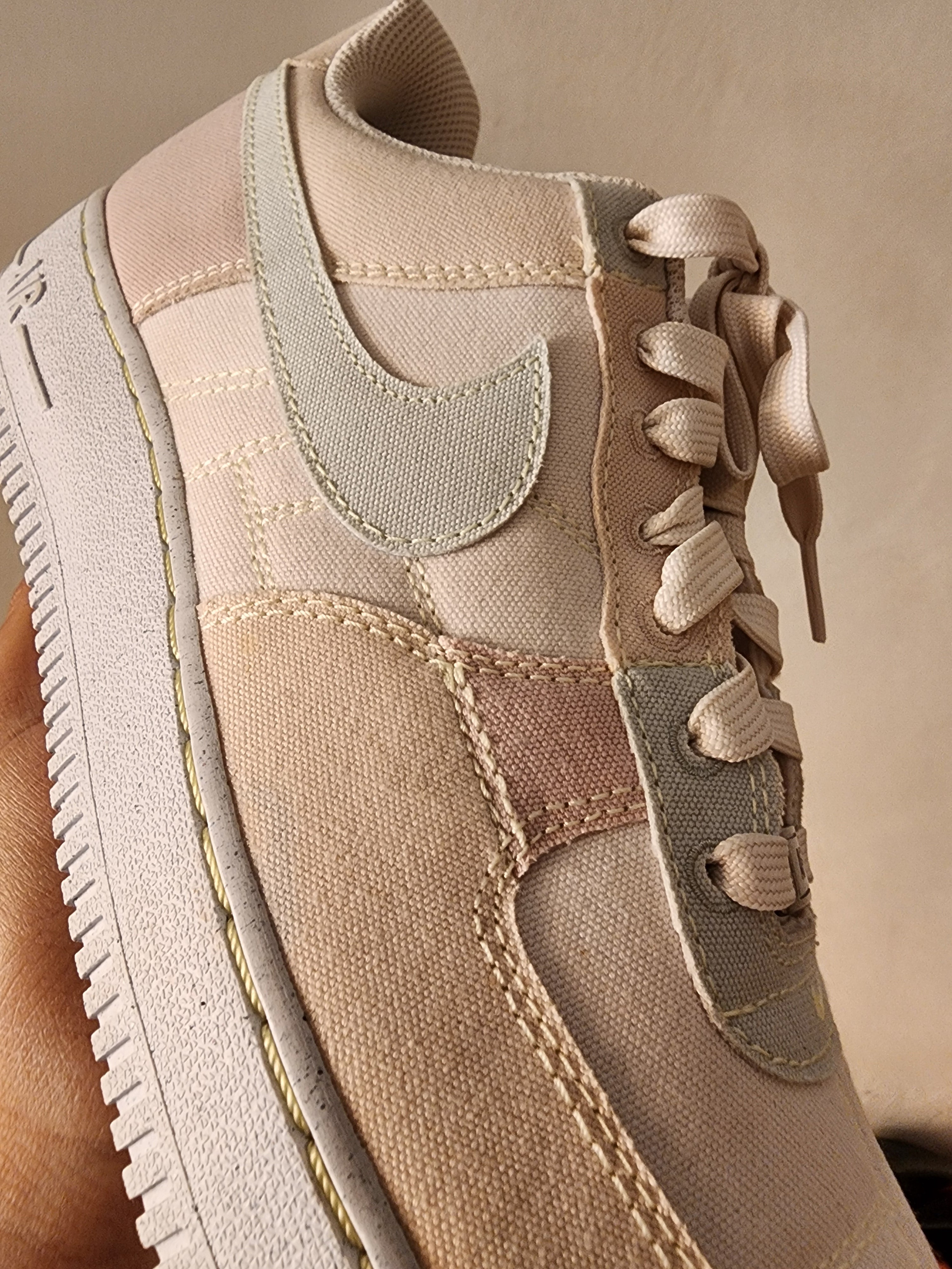 Sneaker low top beige