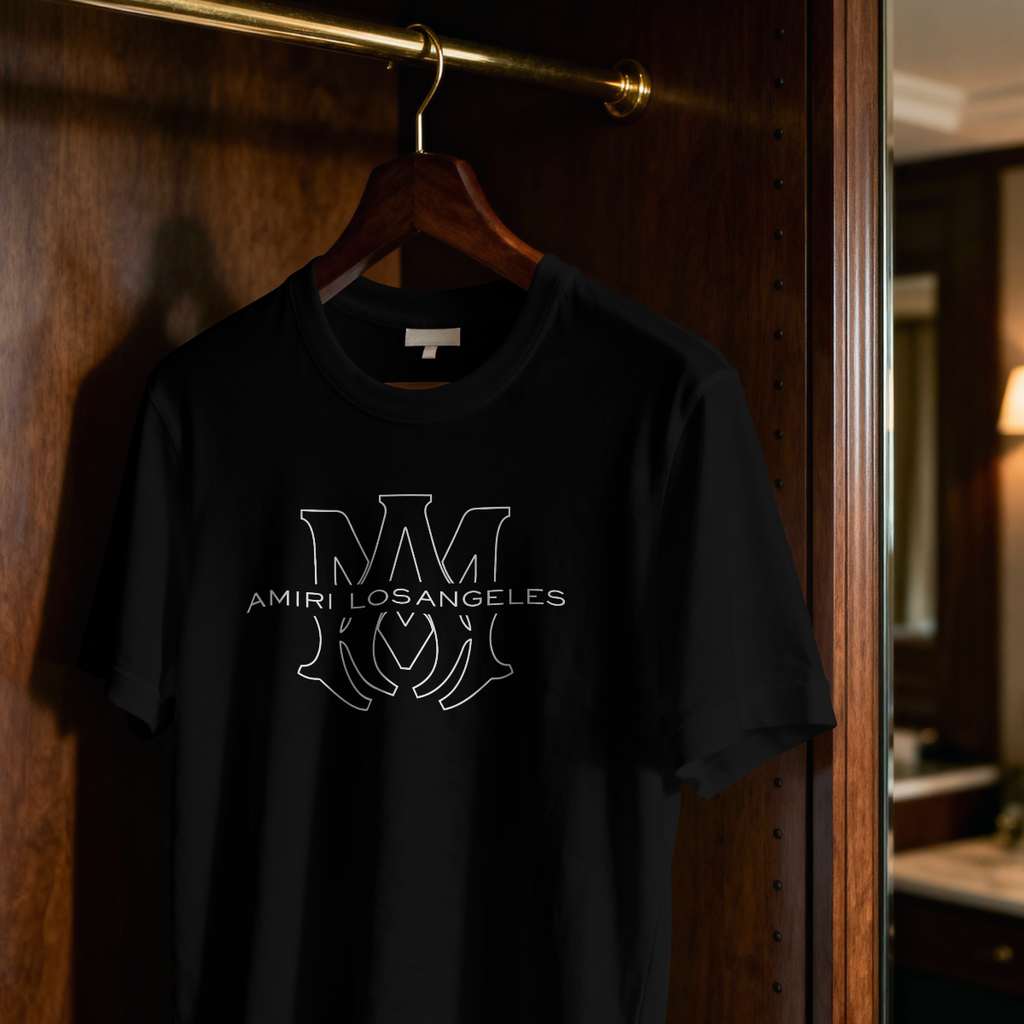 Playera Streetwear Logo Minimal Outline – Oversize Negra Unisex