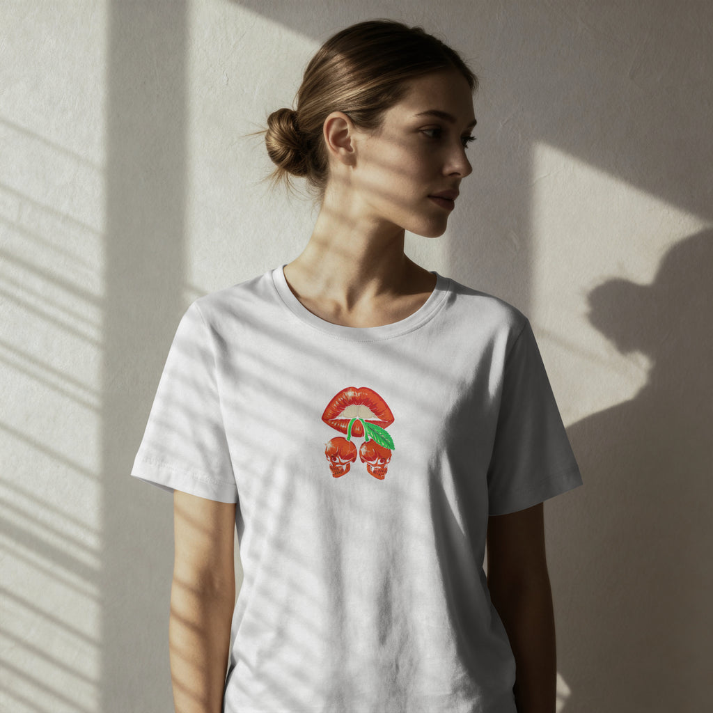Cherry Skull Lips Tee – Edición Limitada