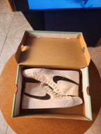 Sneaker high top minimal
