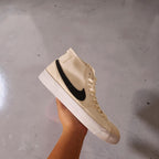 Sneaker high top minimal