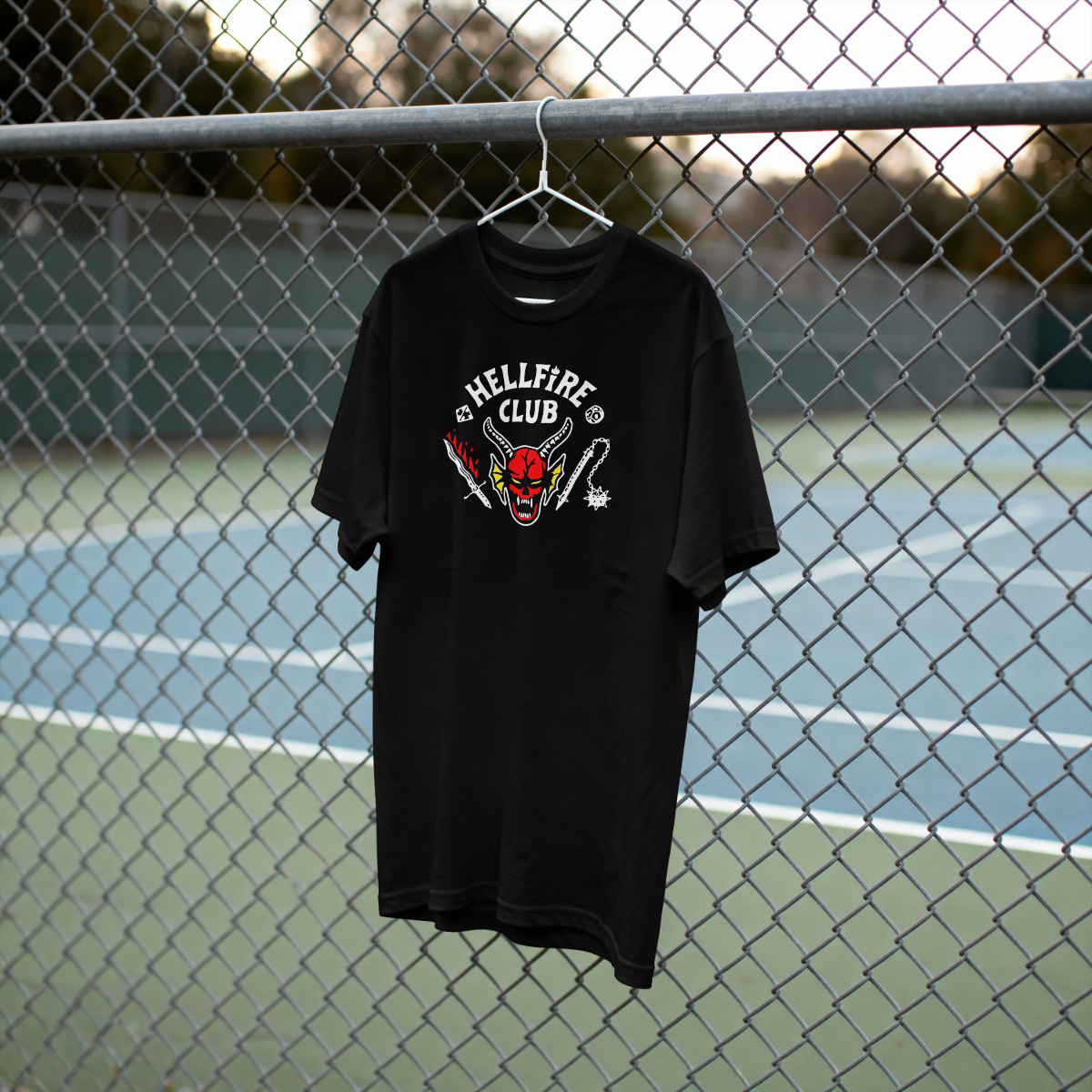 Hellfire Club Graphic Tee – Edición Dark Street