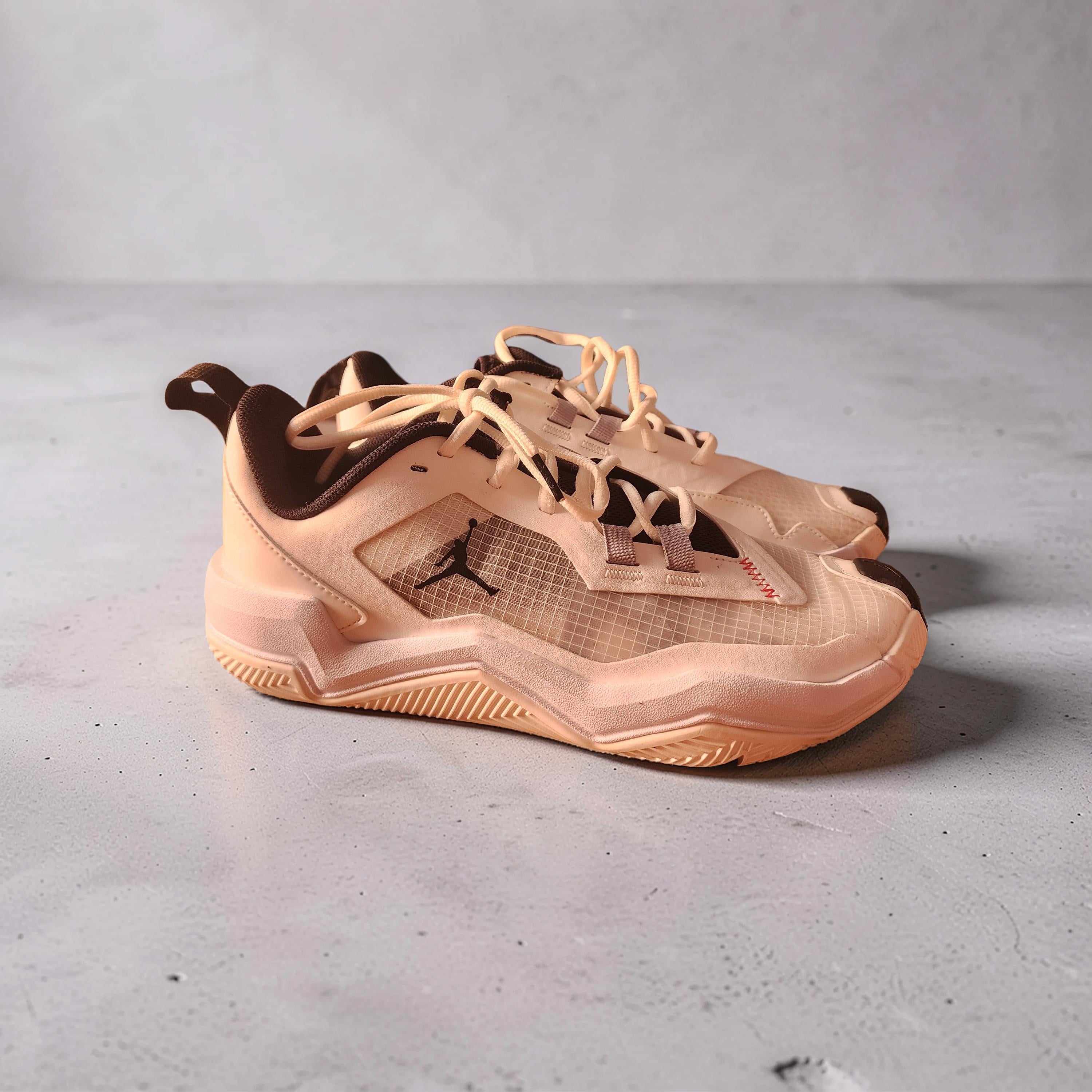 Sneaker basket performance